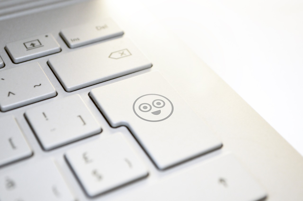The Benefits of Creating a Weekly Review Routine for Productivity